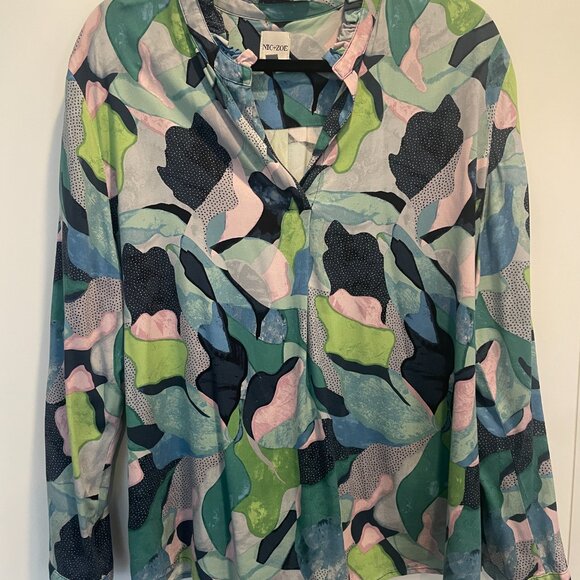 Nic and Zoe XL Frozen Tundra Print Blouse Green multi, XL - Picture 4 of 5